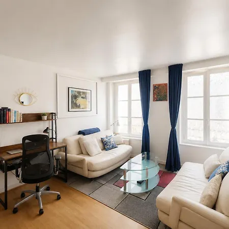 Apartment Lumineux Avec Charme Parisien